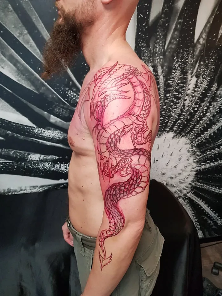 Ein mächtiger Drache, freihändig zum Leben erweckt! 🐉🔥